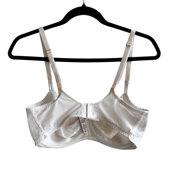 Victoria’s Secret Wicked Unlined Push-Up Without Padding Beaded Bra - Picture 6 of 6